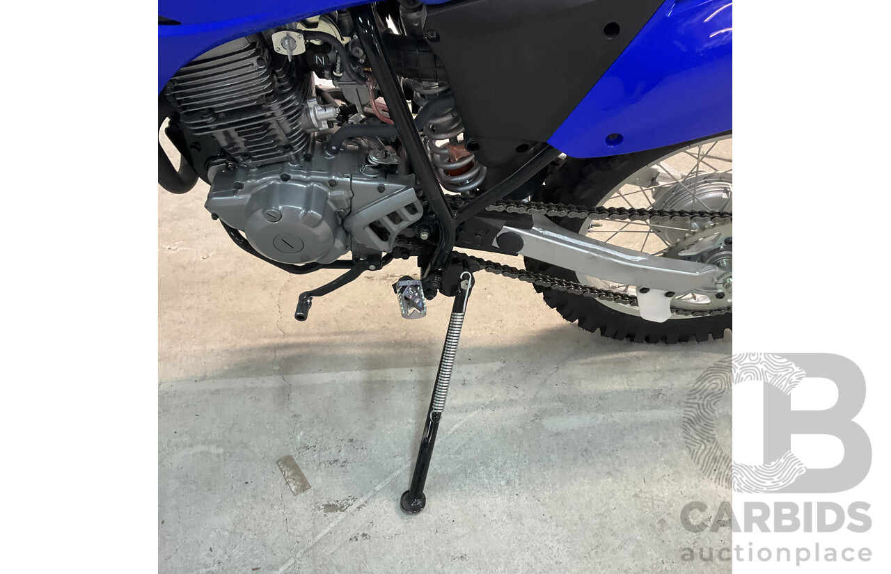 YAMAHA TTR230 Dirt Bike