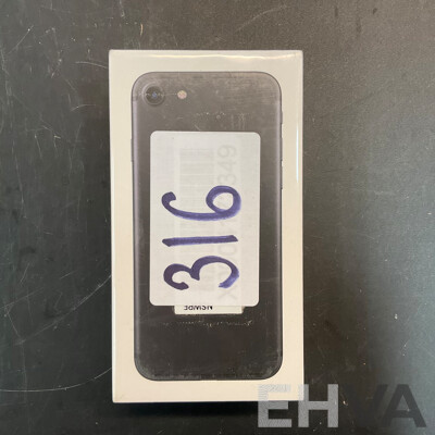 APPLE IPhone 7 Black 32G with Telstra Pre-paid SIM Kit