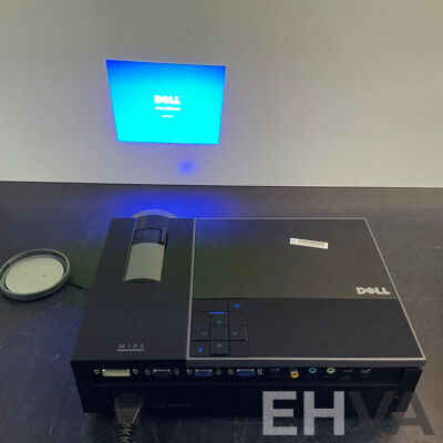 DELL 1609WX Projector with Epson Bag