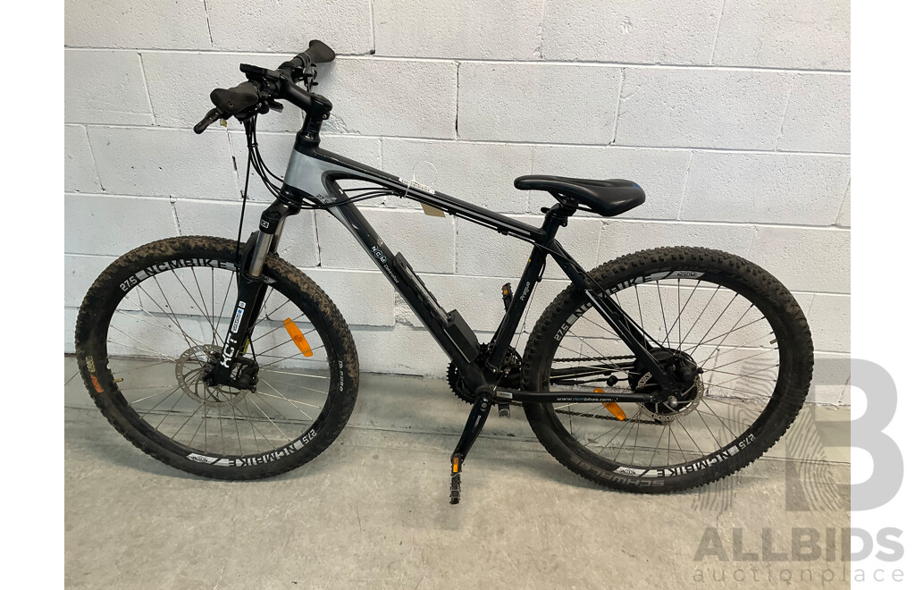 NCM Prague E-Bike (50cm Frame) - ORP $1,499.00