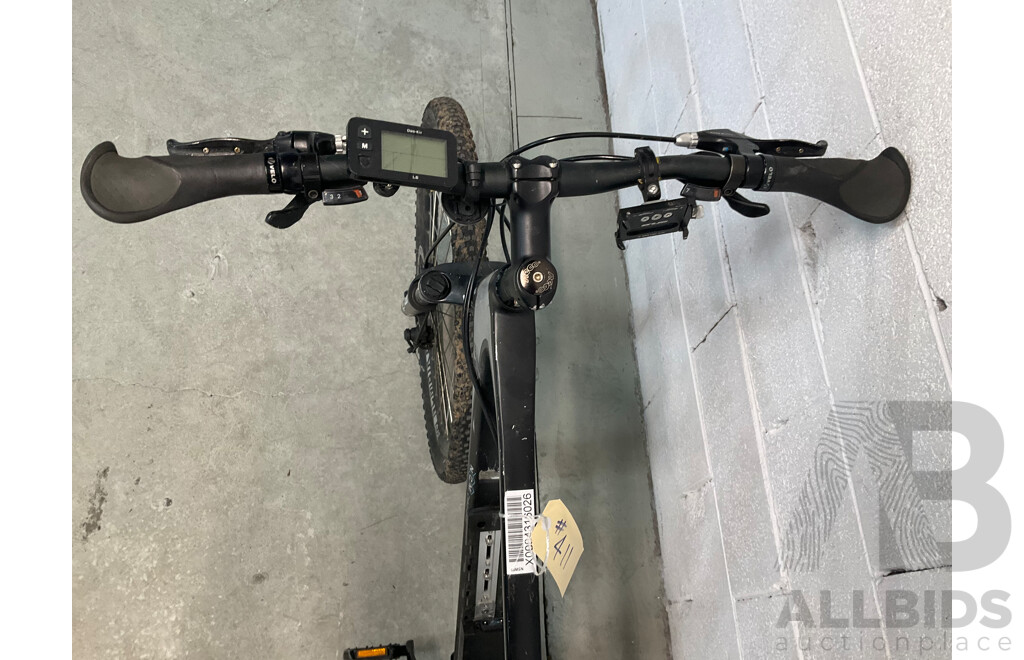 NCM Prague E-Bike (50cm Frame) - ORP $1,499.00