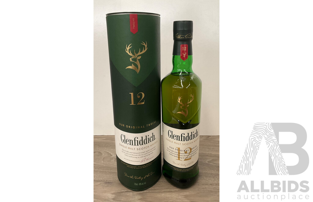 GLENFIDDICH 12YO Single Malt Scotch Whisky & ABSOLUT Vodka & STARWARD Single Malt Whisky  - Lot of 3