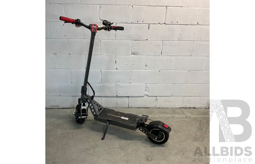 DRAGON Cyclone PRO Electric Scooter