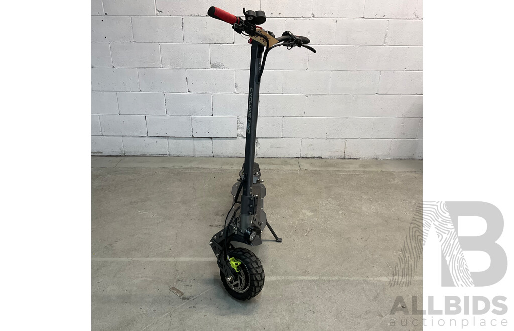 DRAGON Cyclone PRO Electric Scooter