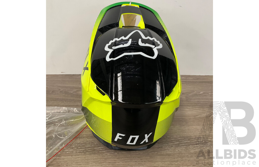 FOX Racing V1 Core Ridl Helmet (Size L ) & Dirt Bike Chain