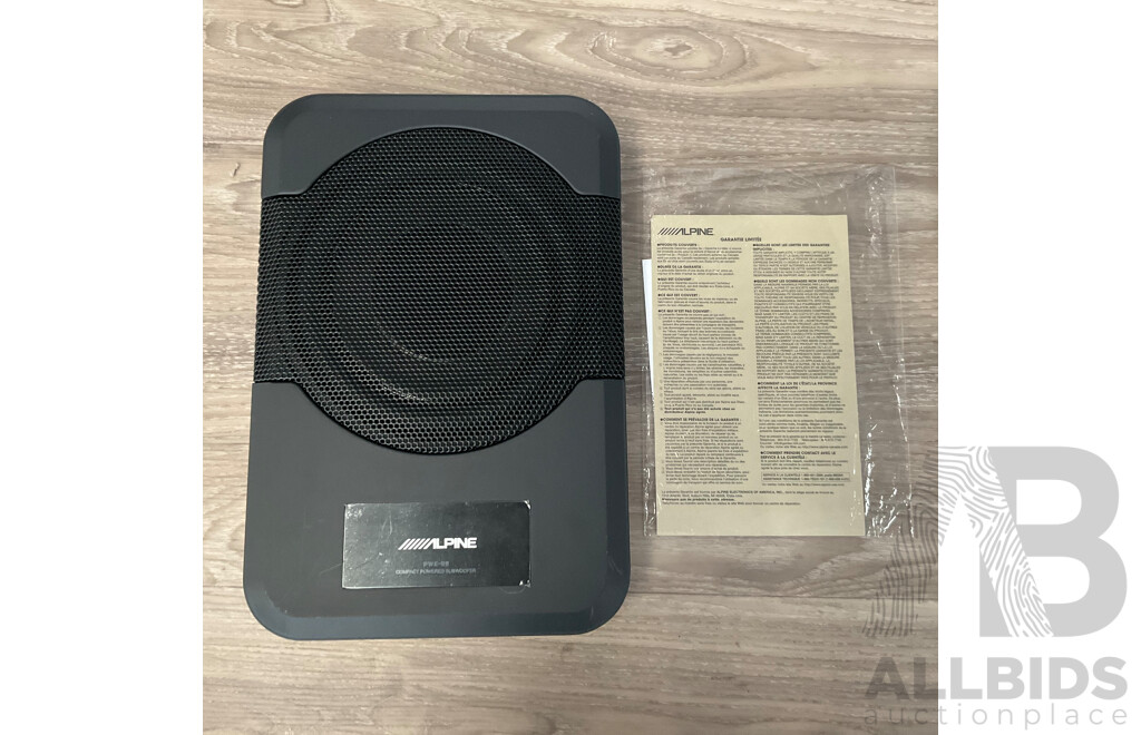 ALPINE  PWE-S Compact Powered Subwoofer