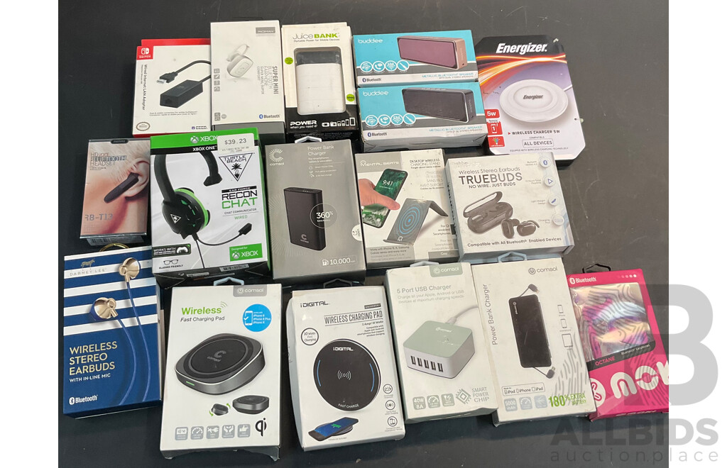 Assorted of Headphone/Charger /Speakers and More - Lot of 17