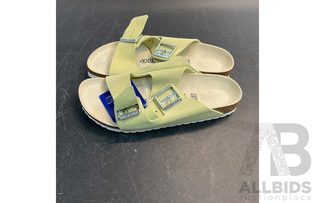 BIRKENSTOCK Light Green Leather - Size 39