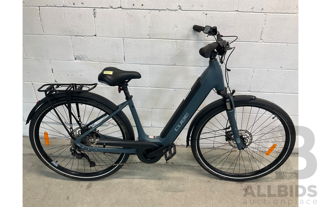 CUBE Supreme Sport E-Bike (46cm Frame)