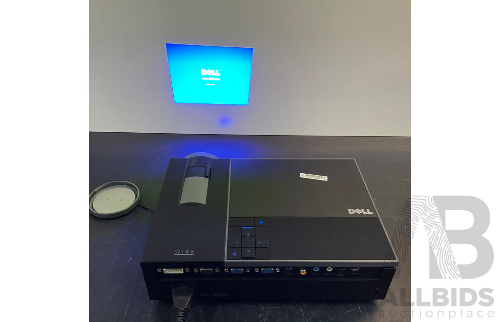 DELL 1609WX Projector with Epson Bag