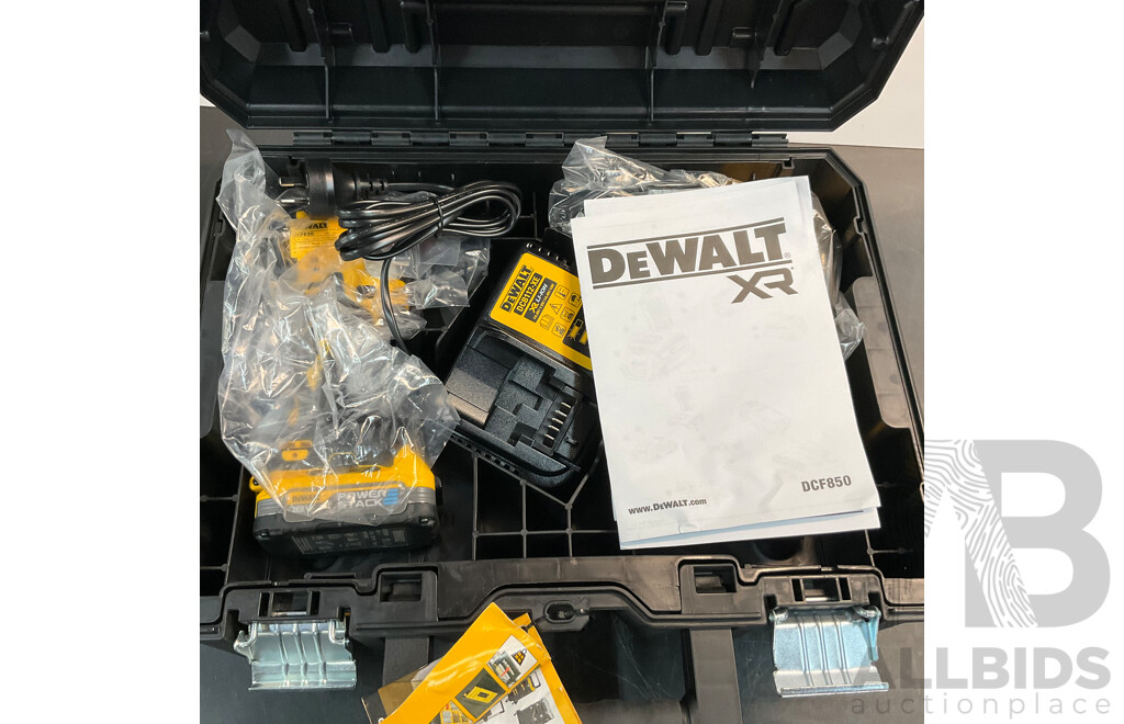 DEWALT DCK2050E2T  18V 2 Piece 2 X 1.7Ah Compact Powerstack Combo Kit