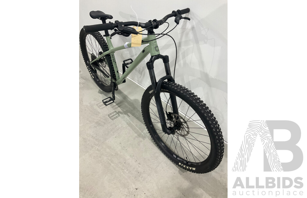 COMMENCAL Bicycles Meta Gren Bike (Size L)