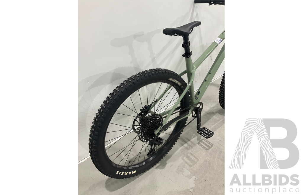 COMMENCAL Bicycles Meta Gren Bike (Size L)