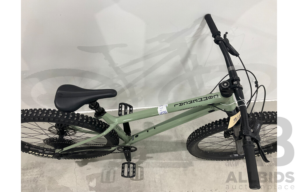 COMMENCAL Bicycles Meta Gren Bike (Size L)