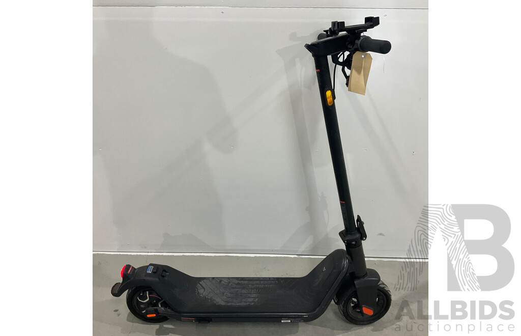 NIU Kick Electric Scooter