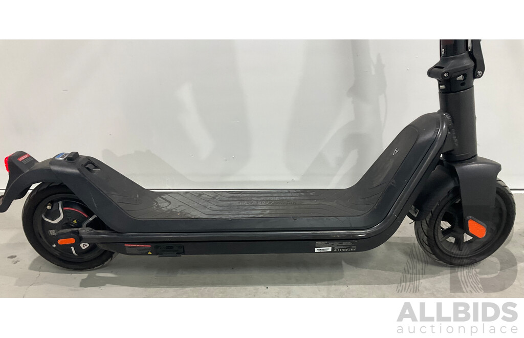 NIU Kick Electric Scooter