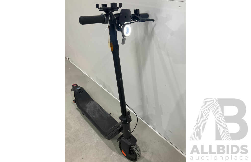 NIU Kick Electric Scooter