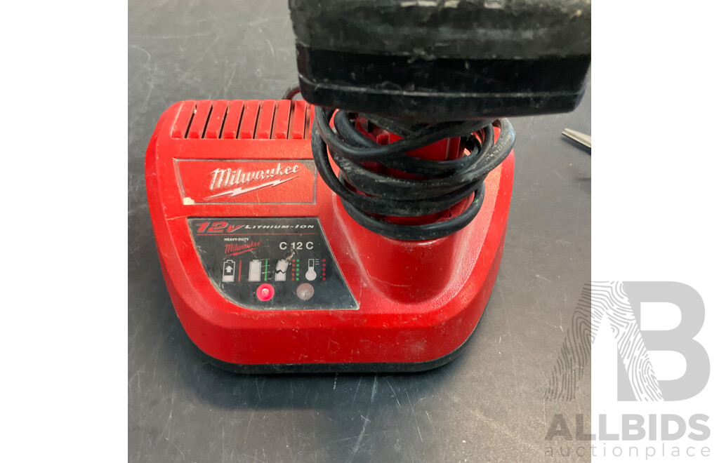 MILWAUKEE M12 IC  Inspection Camera & Charger & Battery