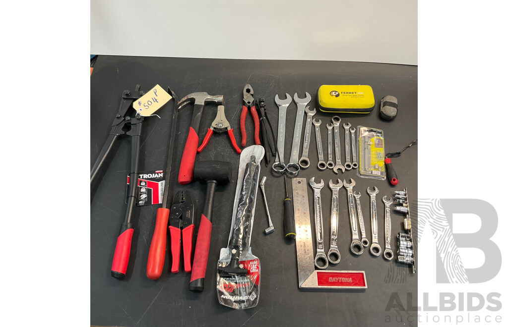 Assorted of Hand Tools