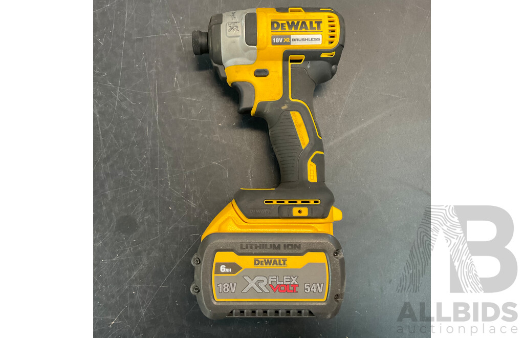 DEWALT DCF887 Impact Driver & DCD996 Hammer Combi Drill & DCN660 Finisher Nailer with 2 X6Ah 18V Battery and 1x Changer