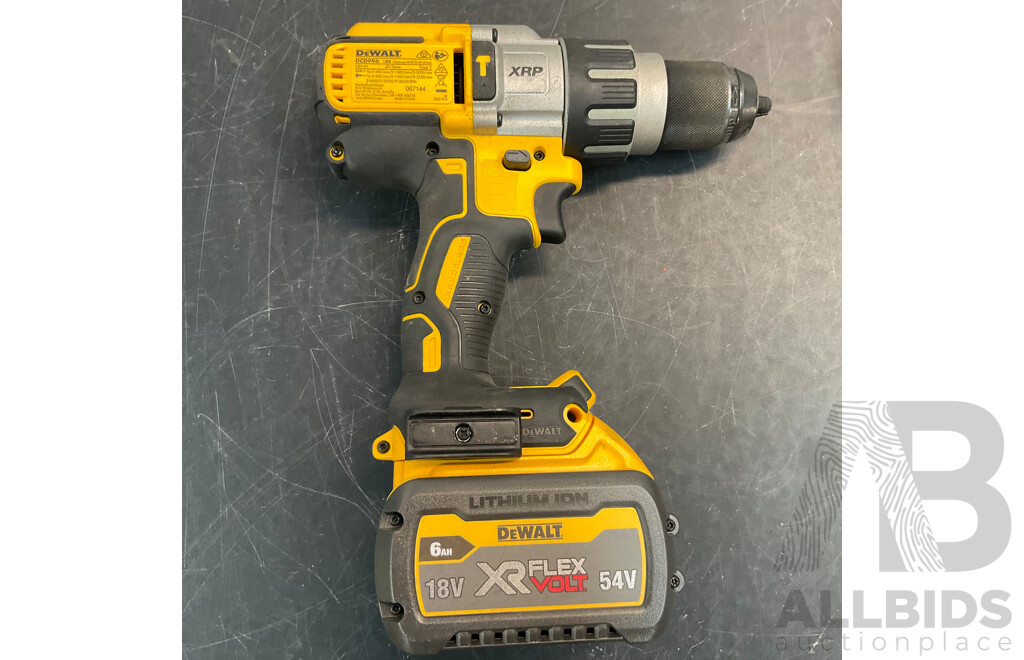 DEWALT DCF887 Impact Driver & DCD996 Hammer Combi Drill & DCN660 Finisher Nailer with 2 X6Ah 18V Battery and 1x Changer