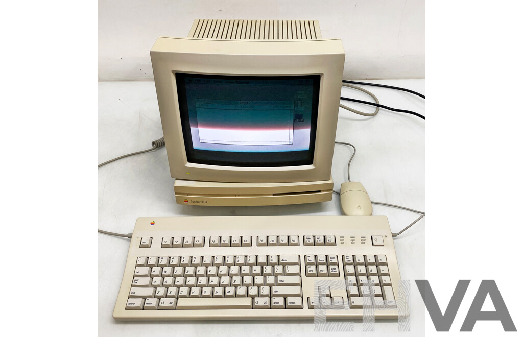 Apple (M0350) Macintosh LC Computer W/ Apple Monitor, Keyboard & Mouse