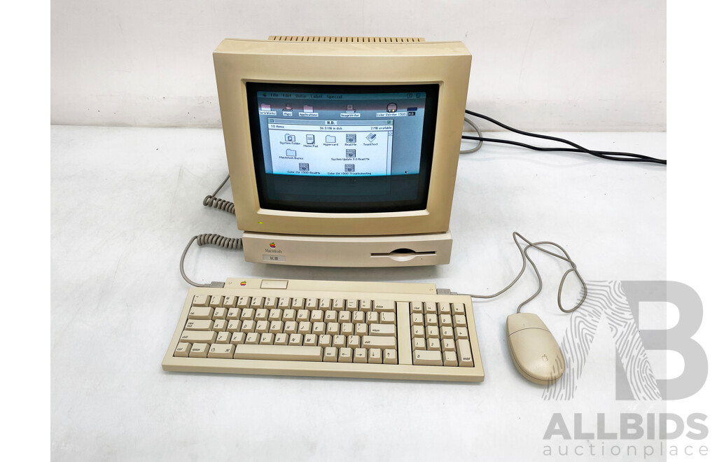 Apple (M1700) Macintosh LC II Computer W/ Apple Monitor, Keyboard & Mouse