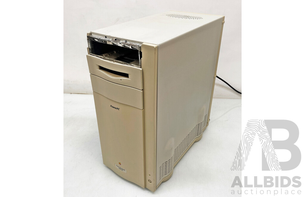 Apple (M3098) 9500/120Power Macintosh