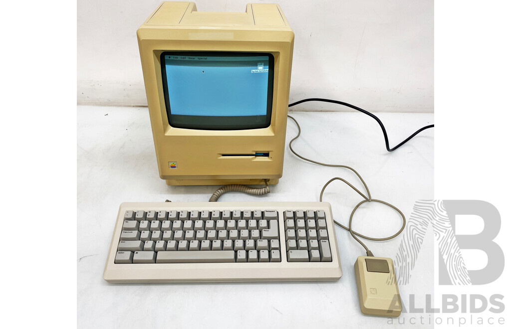 Apple (M0001ED) Macintosh 512K Desktop Computer W/ Keyboard & Mouse