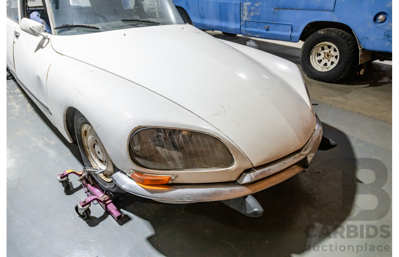 12/1974 Citroen D Special Deluxe 4d Sedan White 2.2L