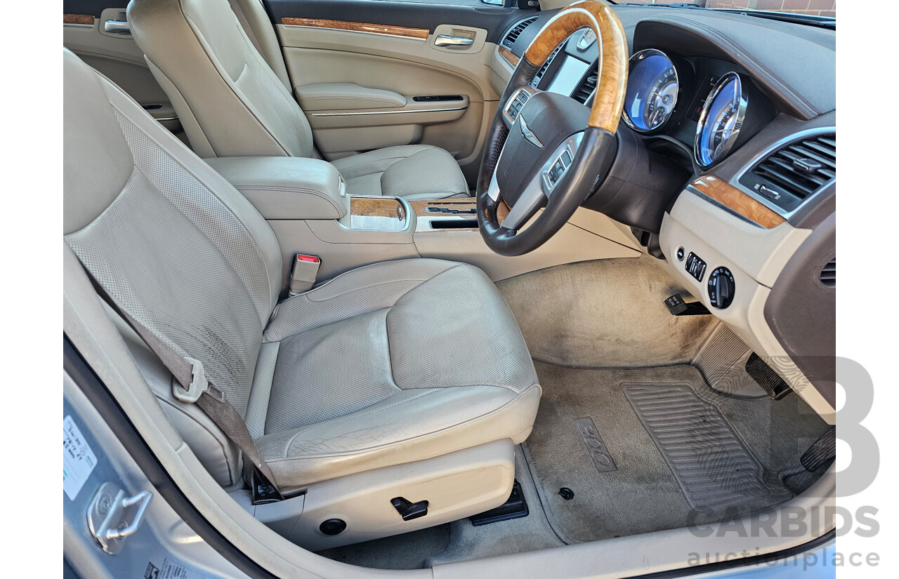 7/2013 Chrysler 300 C MY12 4d Sedan Blue 3.0L