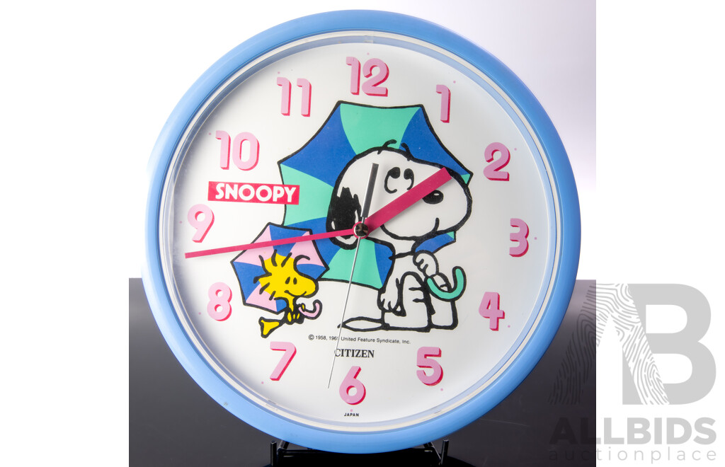 Novelty Snoopy Citizen Battery Operated Wall Clock