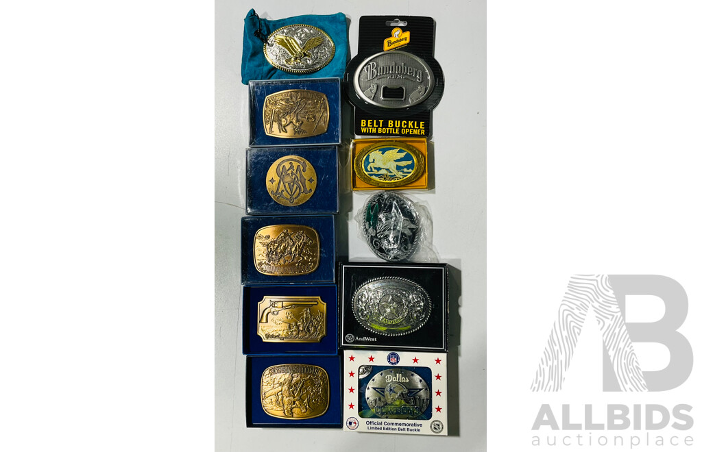 Collection of Decorative Belt Buckles From Smith&Wesson, Dallas Cowboys and More