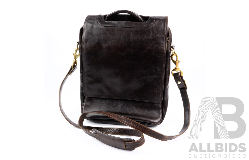 Australian Leather Crossover Bag by Oran Leather Australia