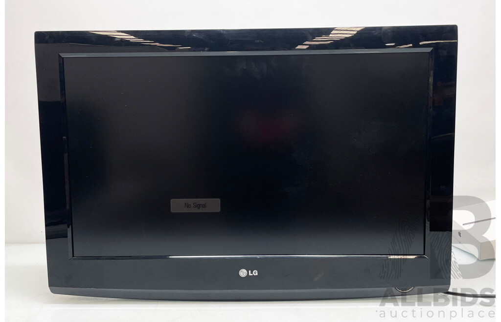 LG (32LG30D) 32-Inch HD LCD TV