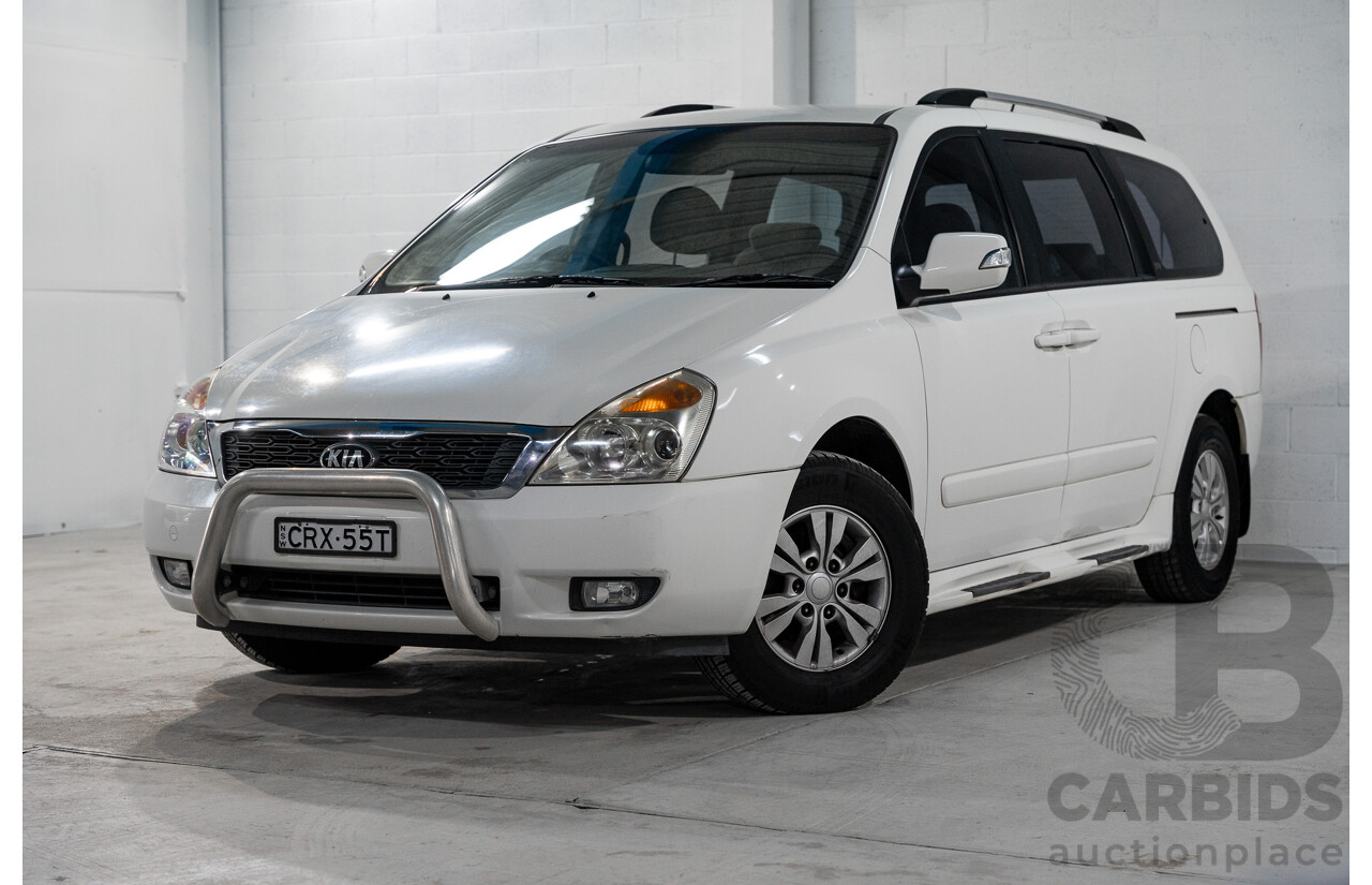 5/2014 Kia Grand Carnival Si VQ MY14 4d Wagon White V6 3.5L - 8 Seater