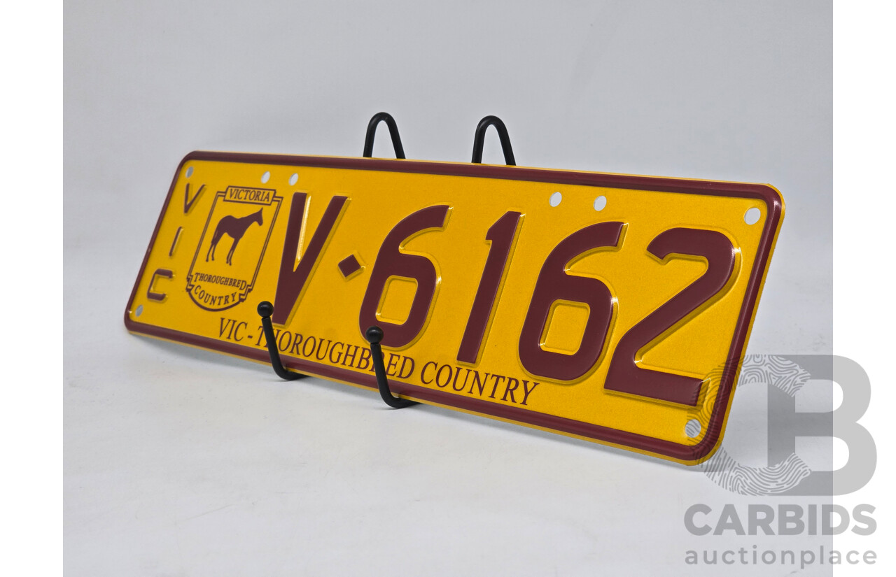 Victorian VIC Custom 5 - Character Alpha/Numeric Number Plate - V.6162