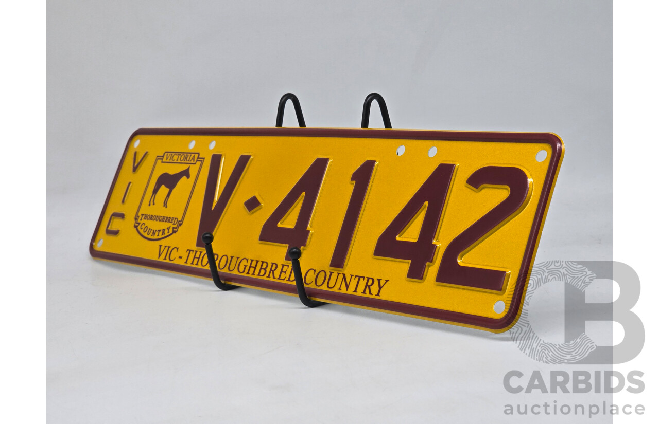 Victorian VIC Custom 5 - Character Alpha/Numeric Number Plate - V.4142