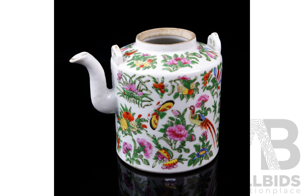 Antique Chinese Canton Export Ware Porcelain Famille Rose Teapot, Circa 19th Century, Qing Dynasty