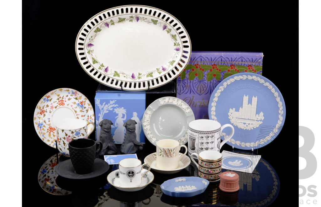 Collection English Wedgwood Porcelain Including Jasperware, Boxed Christmas Plate and More