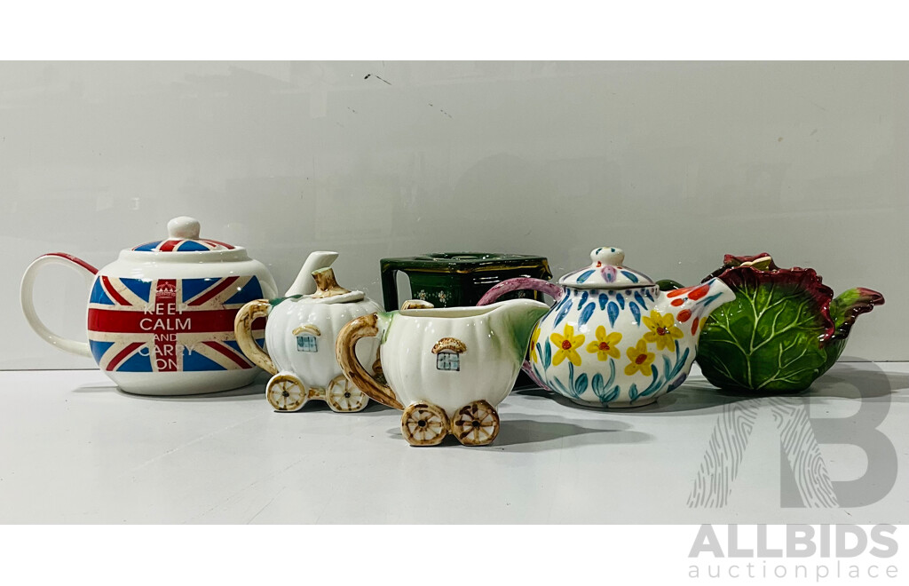 Collection Novelty Ceramic Teapots