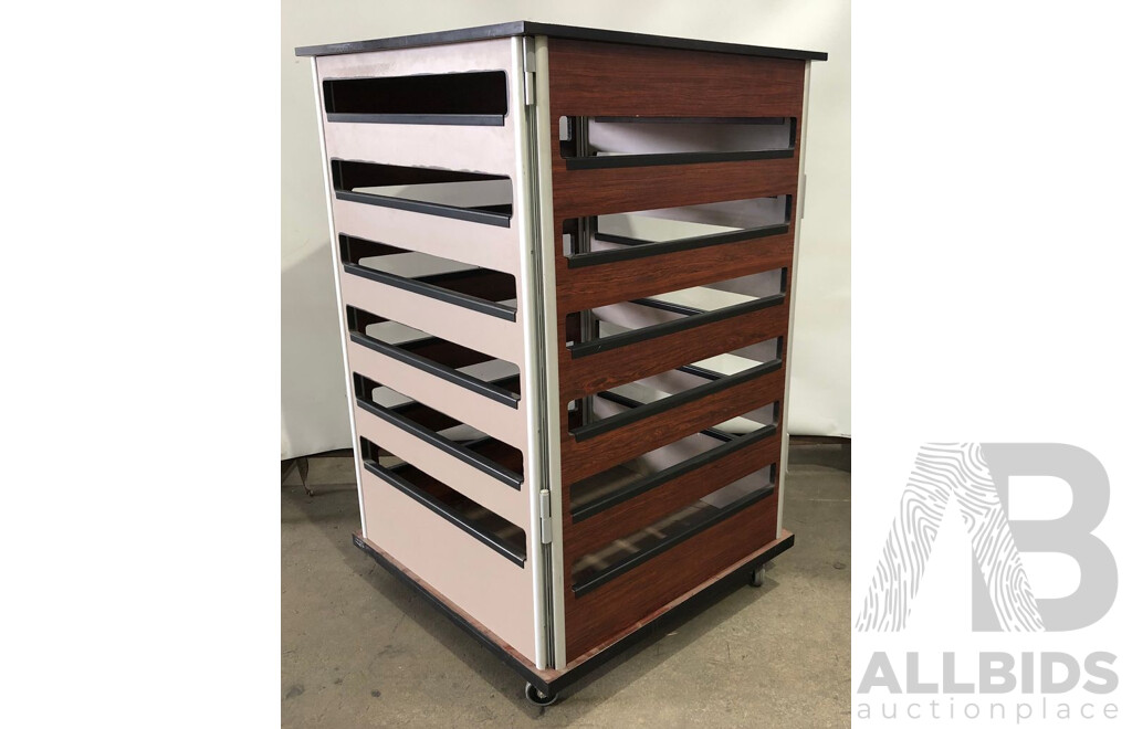 Mobile Shop Display Unit Lot 1546079 ALLBIDS