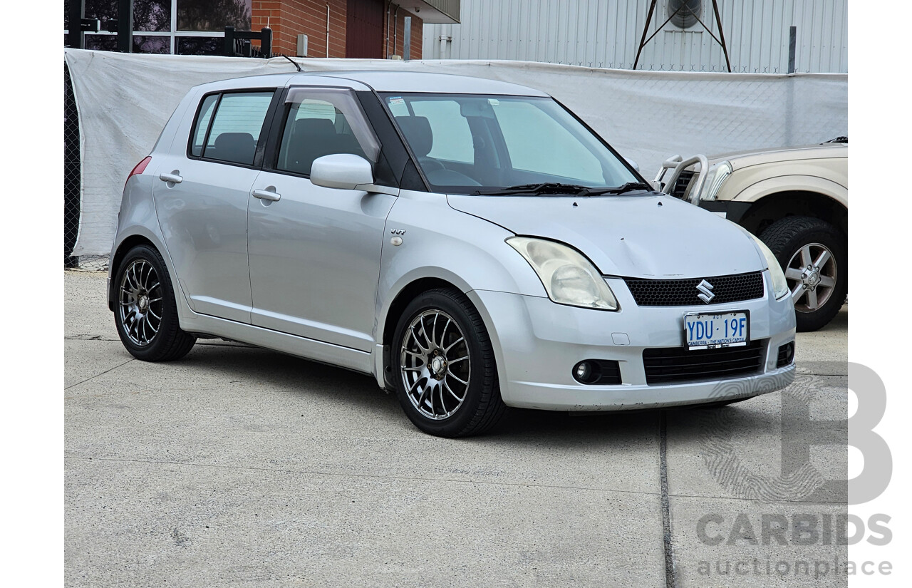 5/2005 Suzuki Swift  EZ 5d Hatchback Silver 1.5L