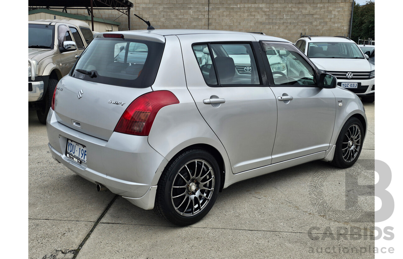 5/2005 Suzuki Swift  EZ 5d Hatchback Silver 1.5L