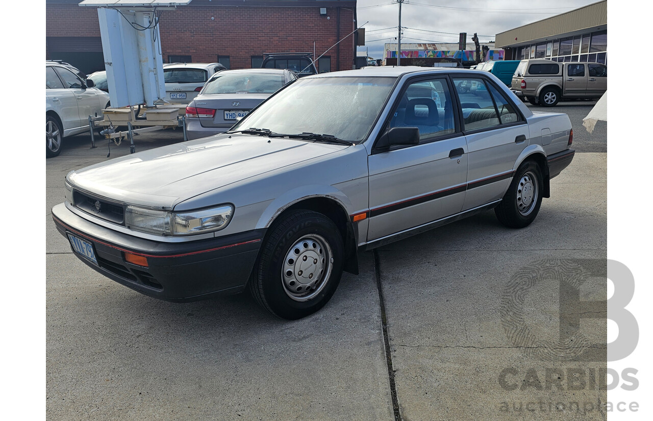 8/1990 Nissan Pintara GLi  4d Sedan Silver 2.0L