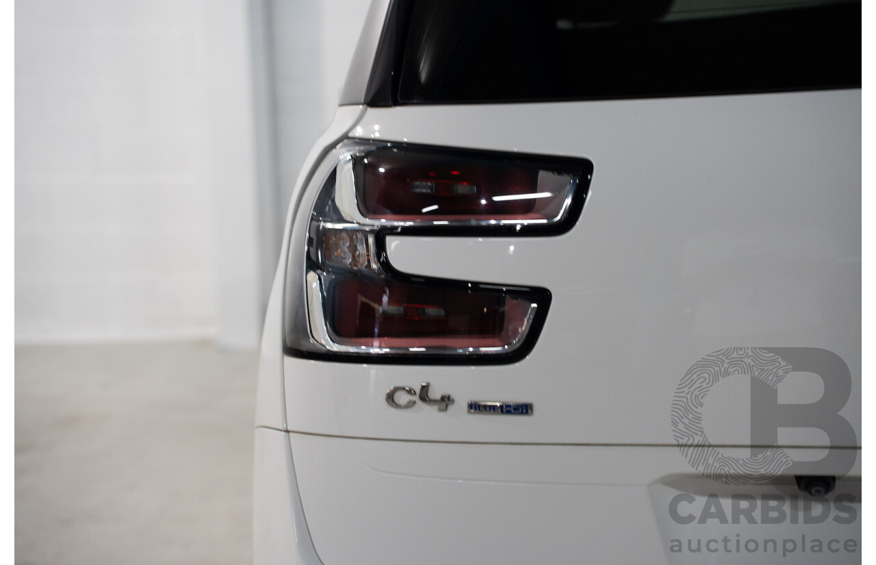 1/2015 Citroen Grand C4 Picasso Exclusive B7 MY15 4d Wagon White Turbo Diesel 2.0L - 7 Seater