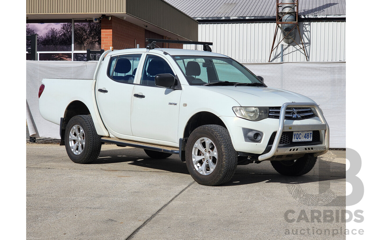 03/2012 Mitsubishi Triton GLX RWD MN MY12 Double Cab Utility White 2.5L