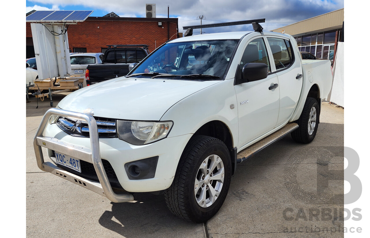 03/2012 Mitsubishi Triton GLX RWD MN MY12 Double Cab Utility White 2.5L