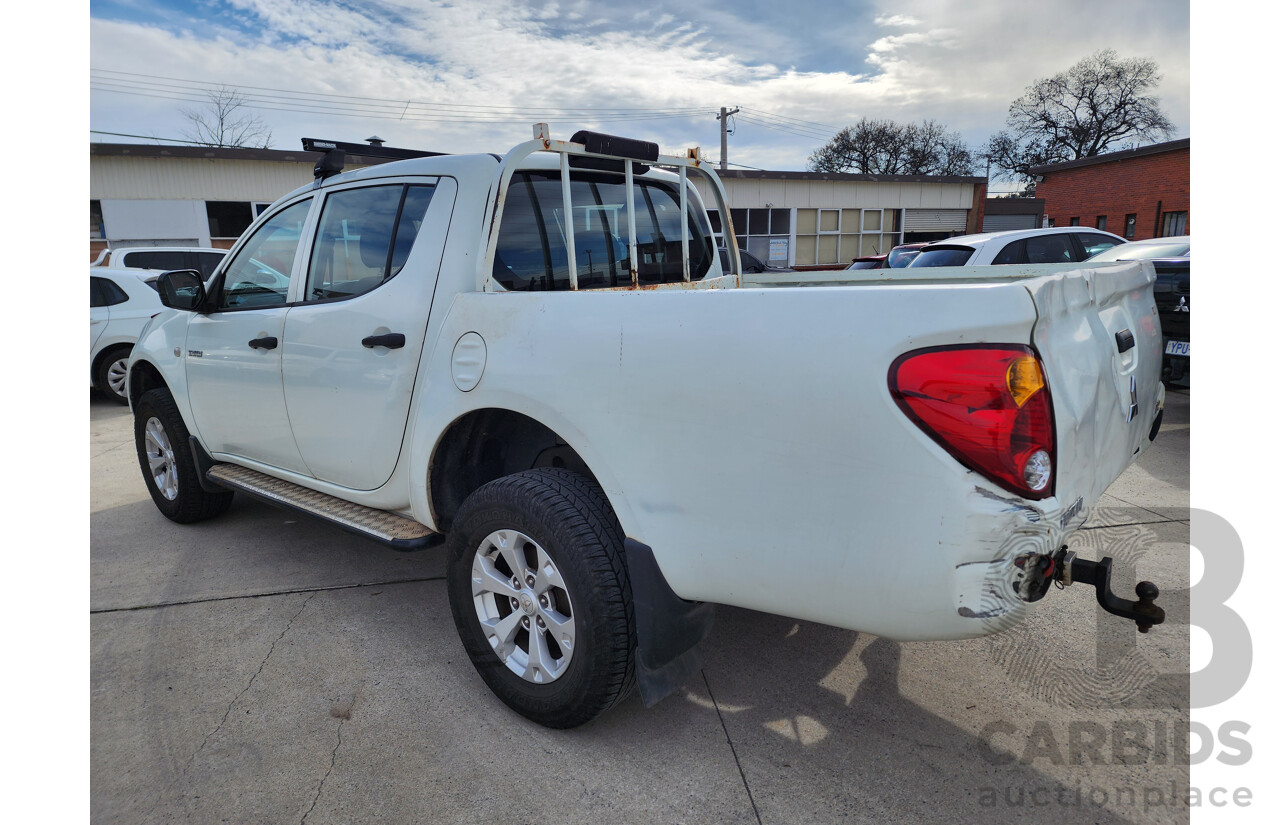 03/2012 Mitsubishi Triton GLX RWD MN MY12 Double Cab Utility White 2.5L