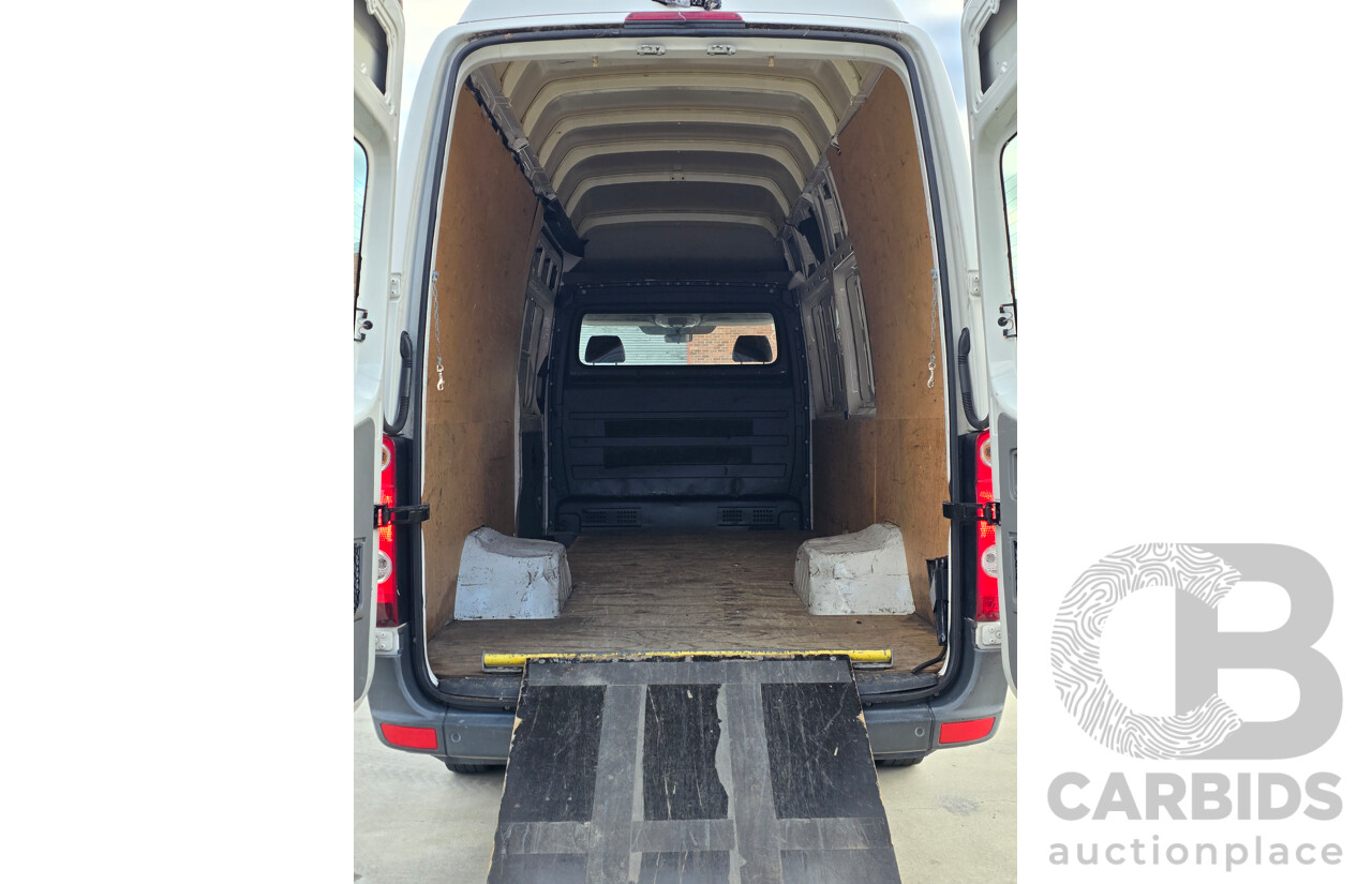 04/2014 Volkswagen Crafter LWB Hi-Roof BlueTDI MY14 2d Van White Turbo Diesel 2.0L